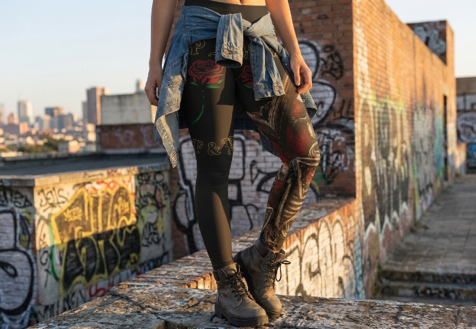 Skull and rose high-waist yoga leggings, gothic all-over print, Blacktop Society, view 2